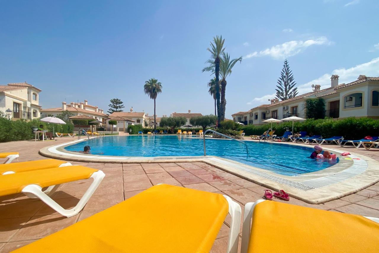 Lovely 1- Bedroom Rental With Pool, Close To The Beach Vera Exteriér fotografie