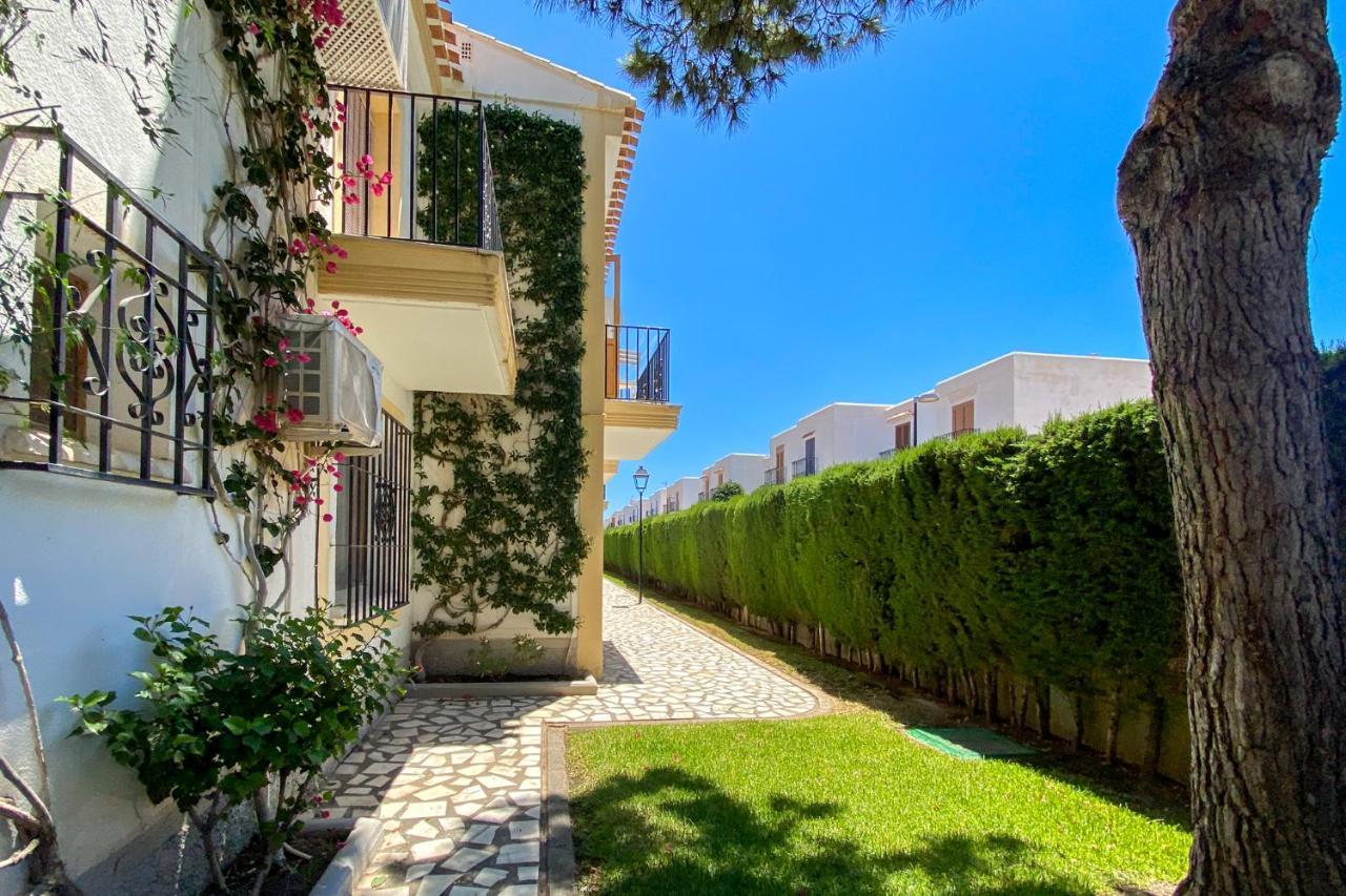 Lovely 1- Bedroom Rental With Pool, Close To The Beach Vera Exteriér fotografie